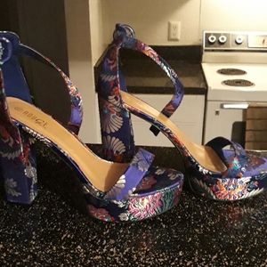 MAKE A OFFER MUST SALE TODAY Size 12 Blue Heels